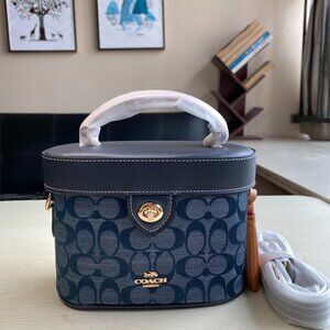 Coach C8165Trail series, the latest bag color, Chambray series